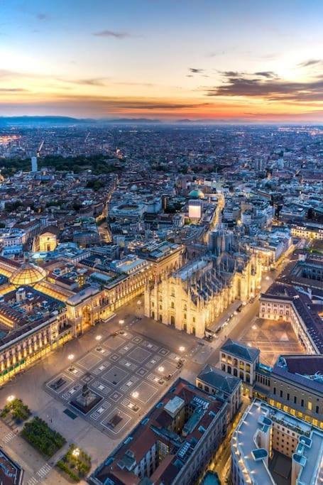 Apartament Duomo 10 Min Luxury • Terrazzo • Wi-Fi • Netflix Mediolan Zewnętrze zdjęcie