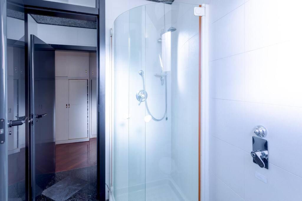 Apartament Duomo 10 Min Luxury • Terrazzo • Wi-Fi • Netflix Mediolan Zewnętrze zdjęcie