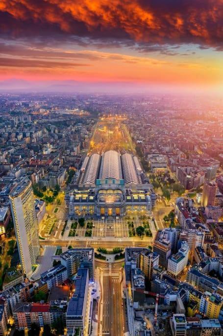 Apartament Duomo 10 Min Luxury • Terrazzo • Wi-Fi • Netflix Mediolan Zewnętrze zdjęcie